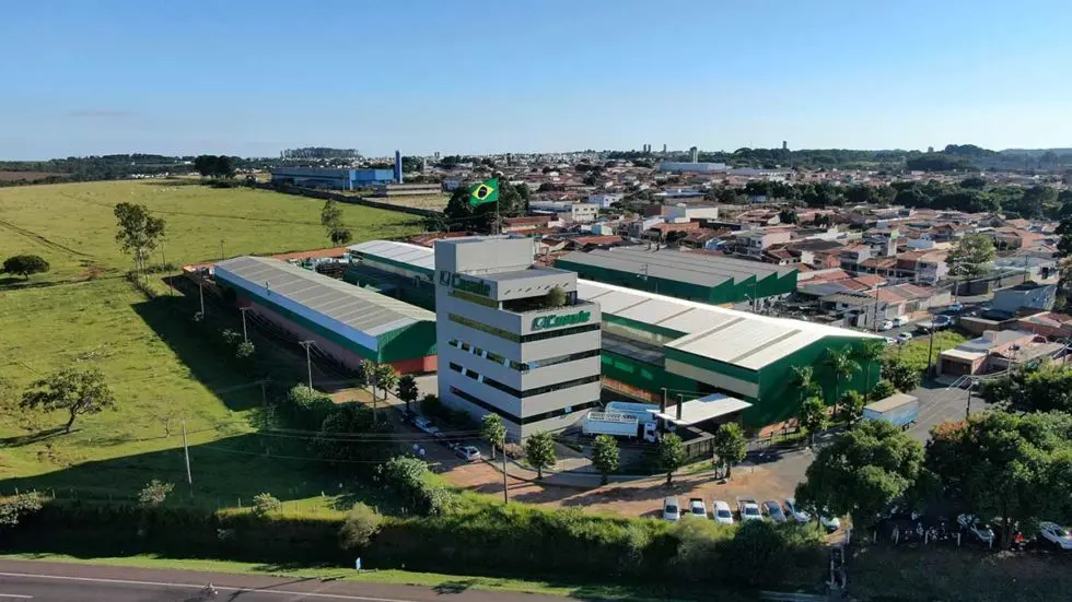 Parque-Industrial-Casale-Equipamentos-São-Carlos bandeira do Brasil na empresa Casale